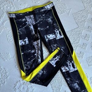 Kyodan women’s size Large black yellow white full length drawstring leggings